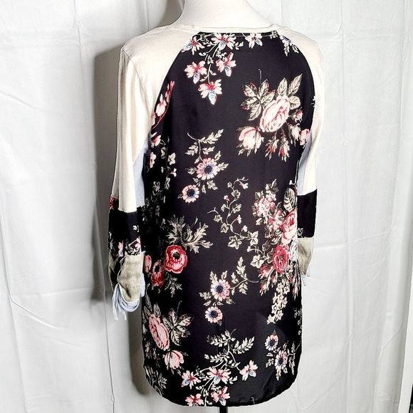 Woman's Style & Co. Patchwork Sleeve Cream Top M - Picture 5 of 7